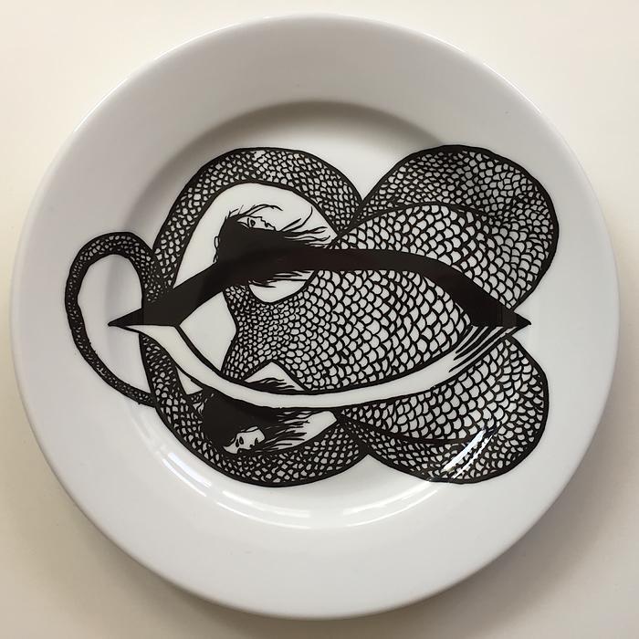 Aleksandra Waliszewska, Aleksandra Waliszewska\'s Sirens on porcelain, 2017